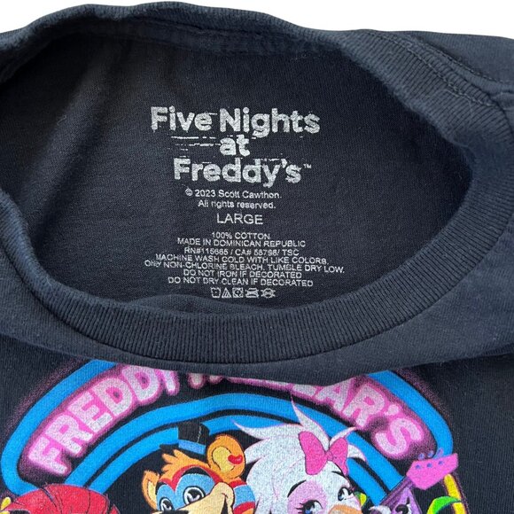 Five Nights at Freddy's Adult T-Shirt -Freddy Fazbear's Mega Pizzaplex Size L - Picture 4 of 5